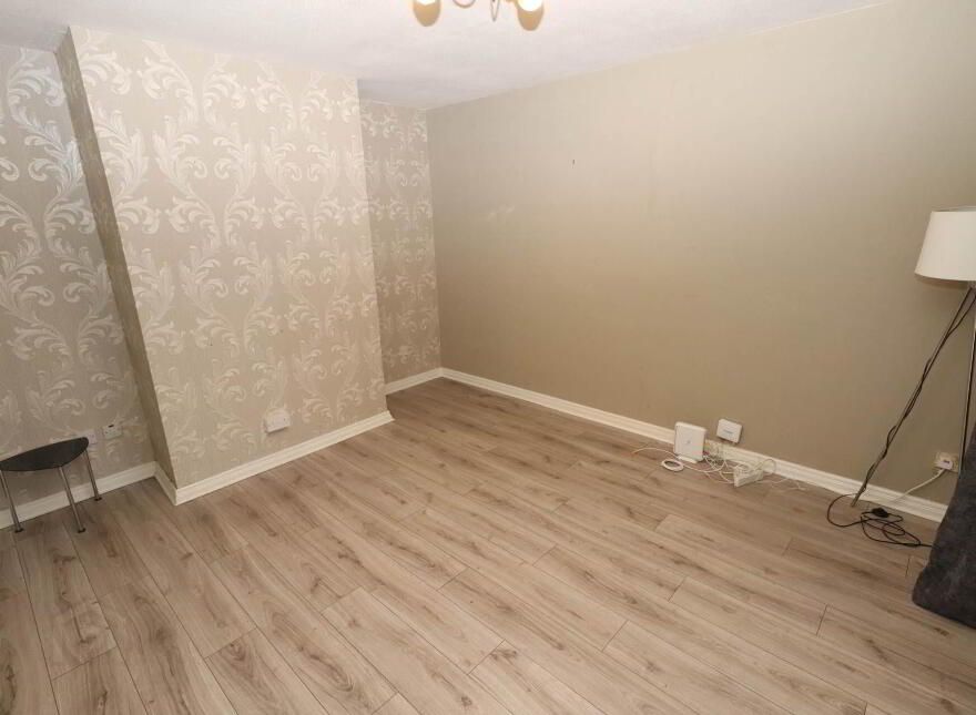 167 Laurelbank, Poleglass, Belfast, BT17 0RT