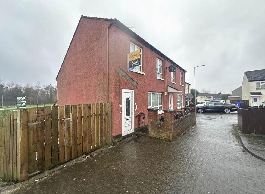 167 Laurelbank, Poleglass, Belfast, BT17 0RT