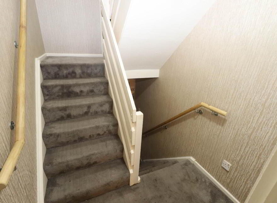 167 Laurelbank, Poleglass, Belfast, BT17 0RT