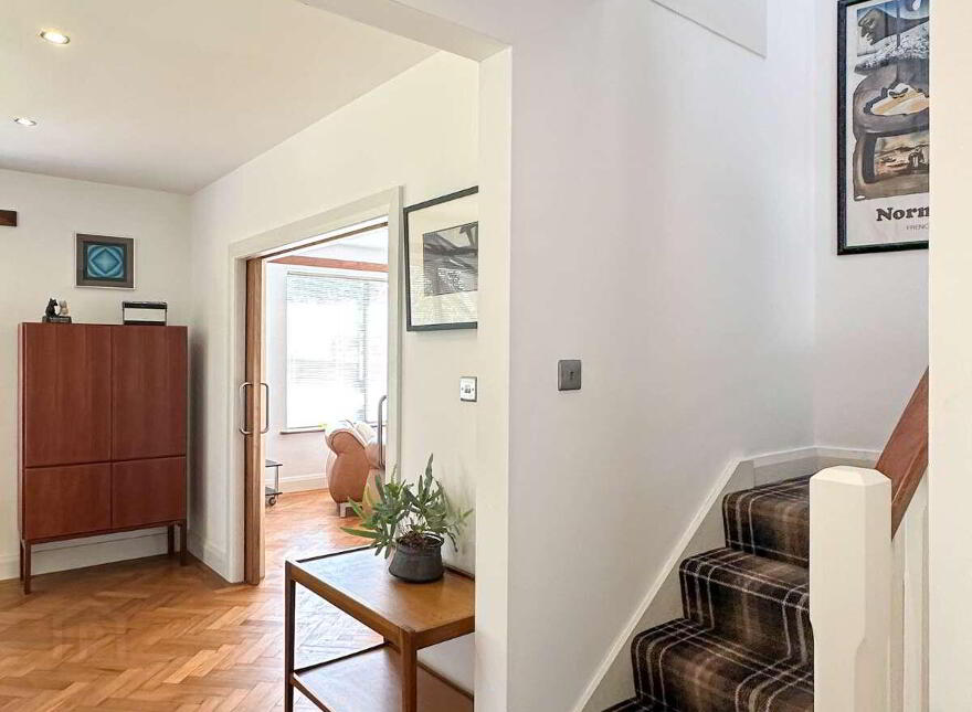 72 Portrush Road, Coleraine, BT52 1RE