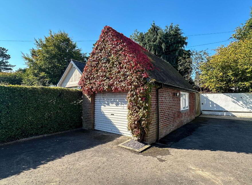 72 Portrush Road, Coleraine, BT52 1RE