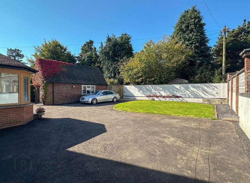 72 Portrush Road, Coleraine, BT52 1RE
