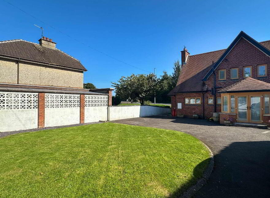 72 Portrush Road, Coleraine, BT52 1RE