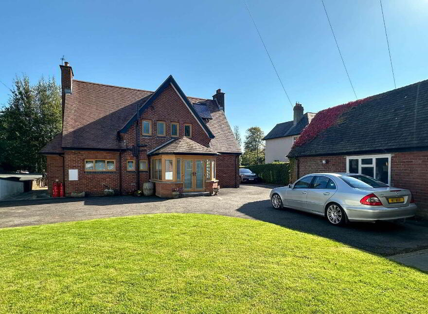 72 Portrush Road, Coleraine, BT52 1RE
