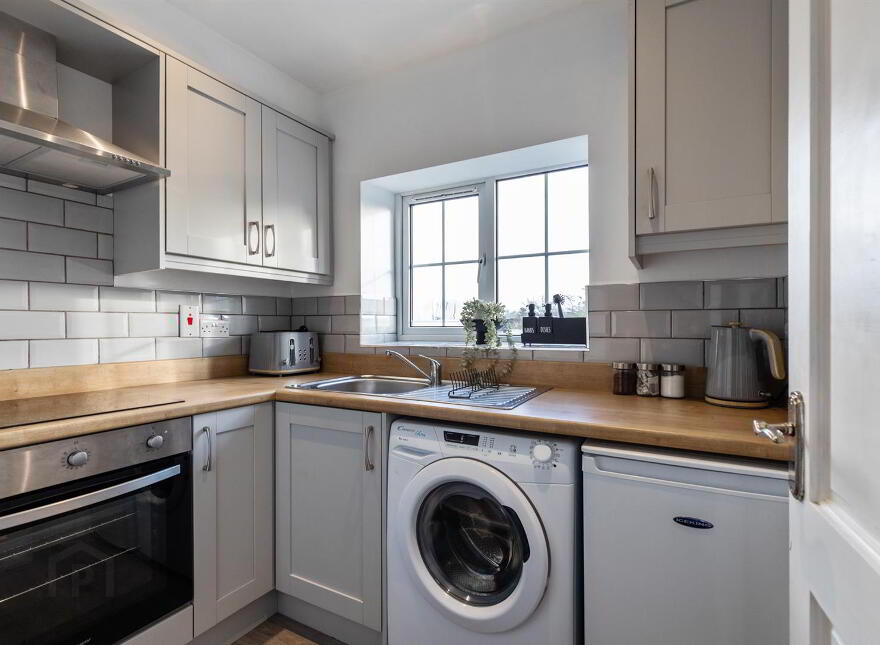 9 & 9a New Street, Donaghadee, BT21 0AG
