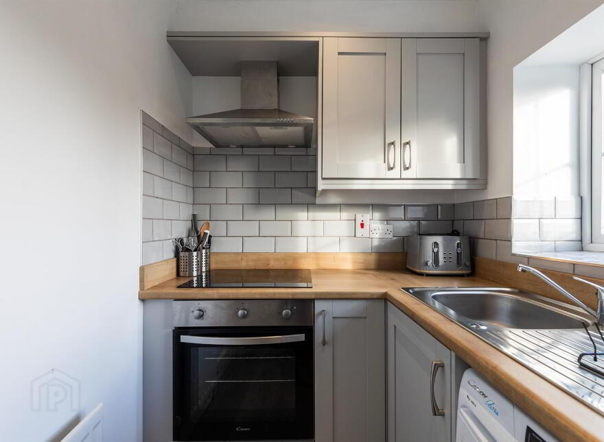 9 & 9a New Street, Donaghadee, BT21 0AG