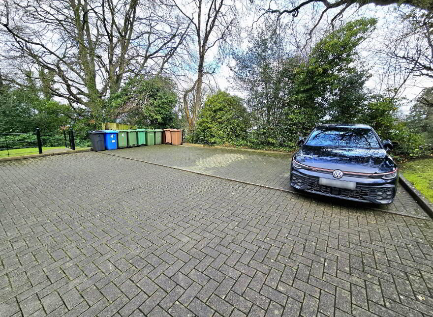 2 Kilwarlin Avenue, Hillsborough, BT26 6LQ