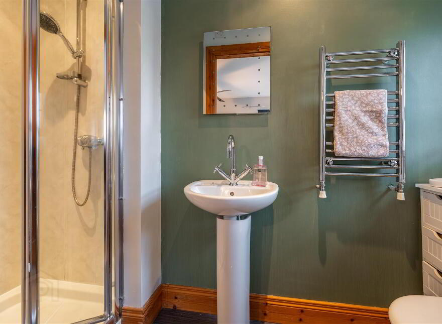 30 Eskylane Road, Antrim, BT41 2LL