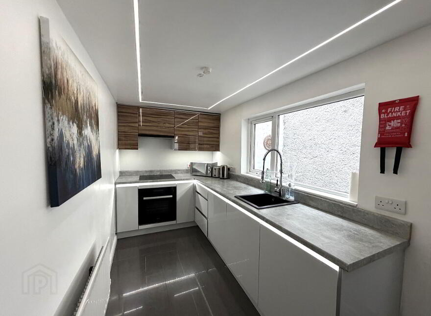 17 Ravenscroft Street, Belfast, BT5 5BE