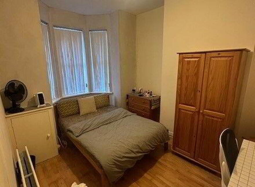30 Surrey Street, Belfast, BT9 7FS