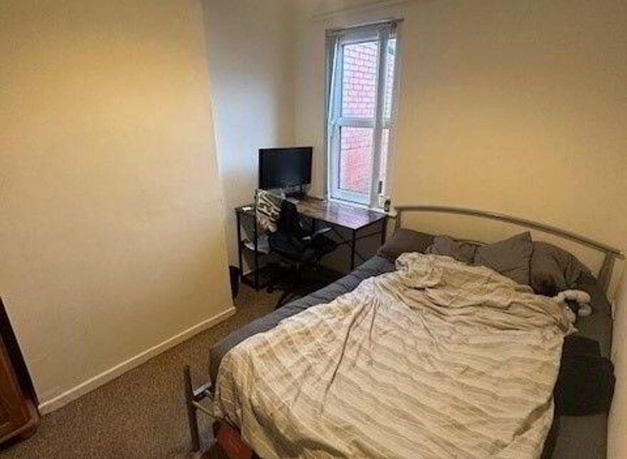 30 Surrey Street, Belfast, BT9 7FS