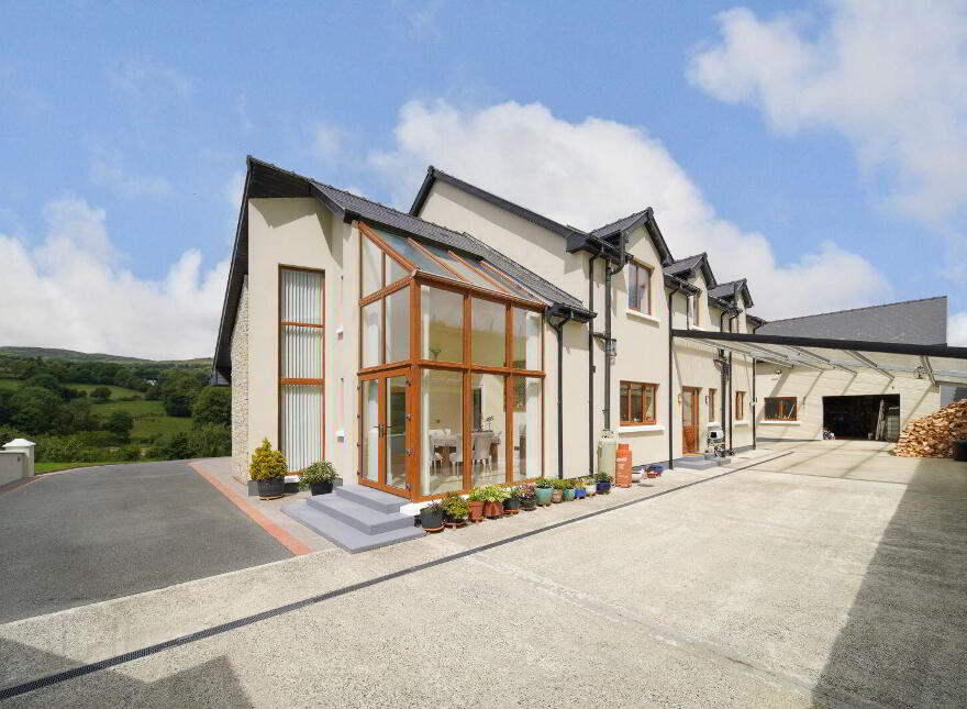 Milltown, Newmills, F92D2RA