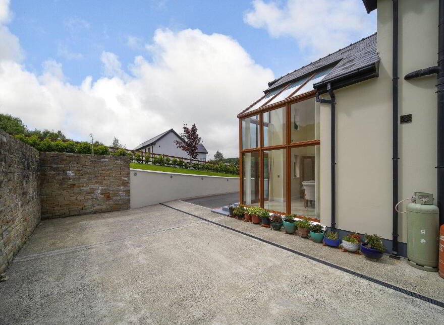 Milltown, Newmills, F92D2RA