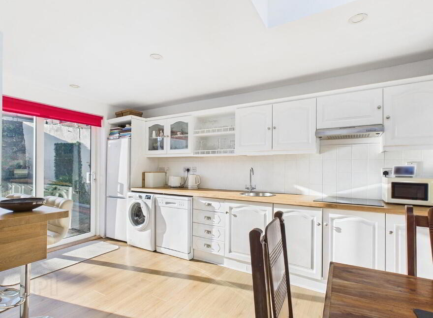 Rockvale, Church Road, Tramore, X91P8R6