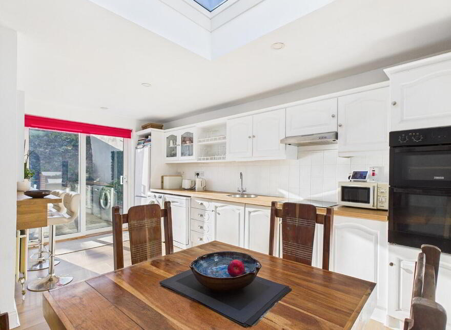 Rockvale, Church Road, Tramore, X91P8R6