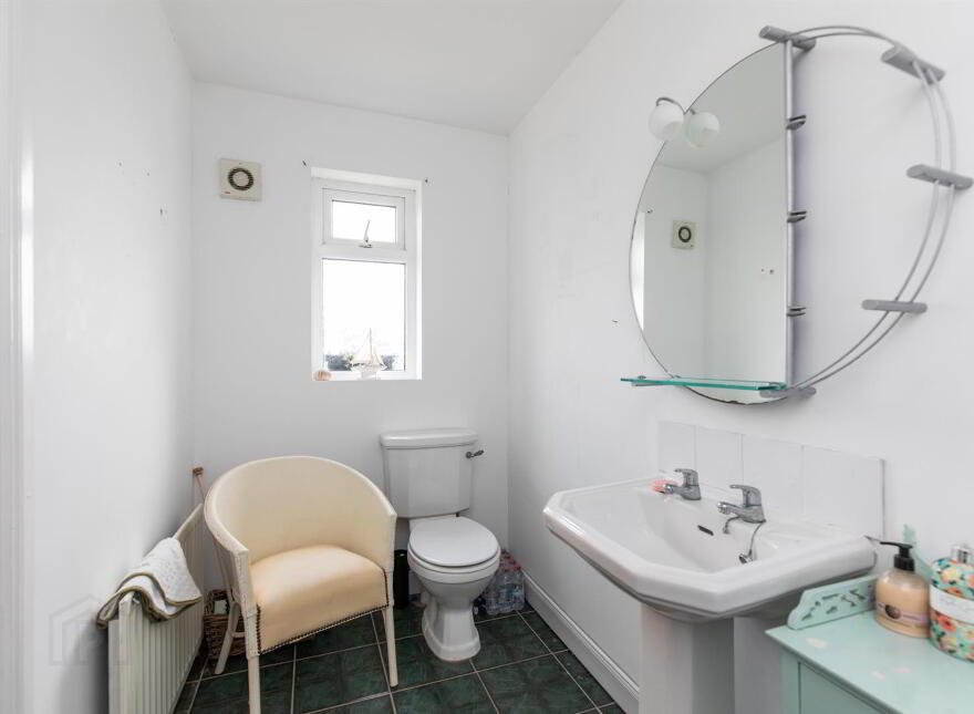 4 Donaghadee Road, Millisle, Newtownards, BT22 2BY