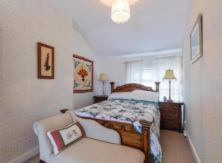 4 Donaghadee Road, Millisle, Newtownards, BT22 2BY