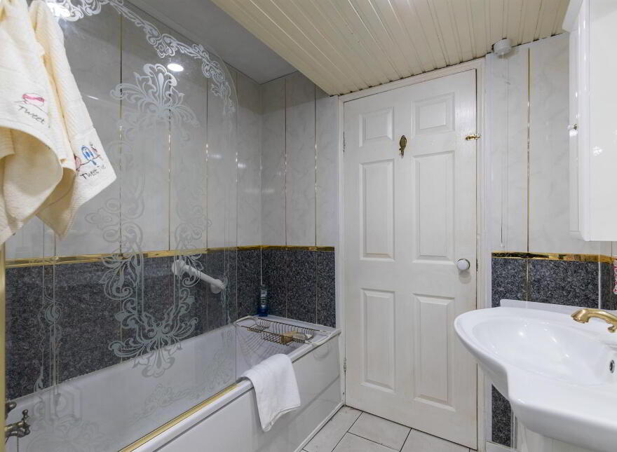 4 Donaghadee Road, Millisle, Newtownards, BT22 2BY