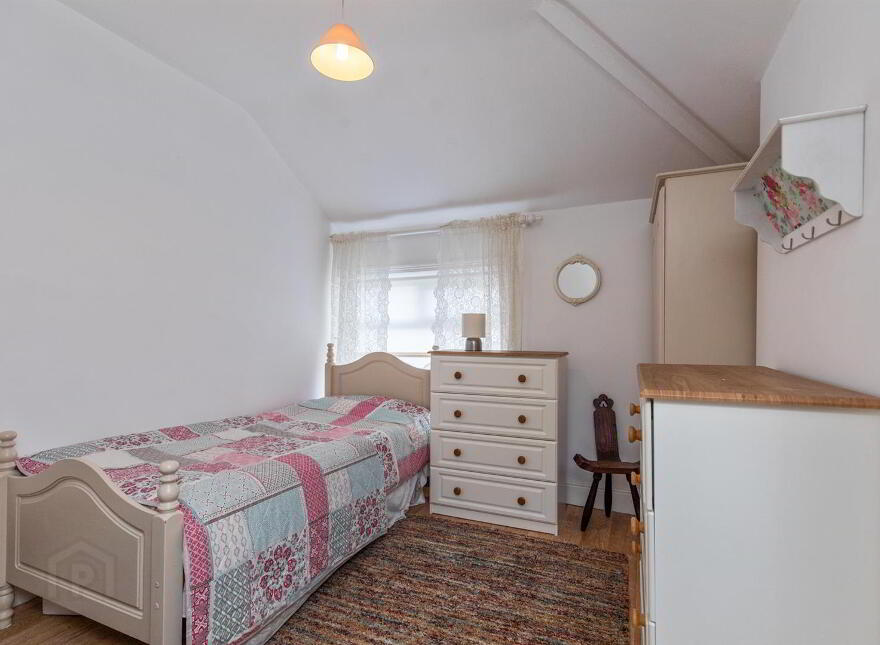 4 Donaghadee Road, Millisle, Newtownards, BT22 2BY