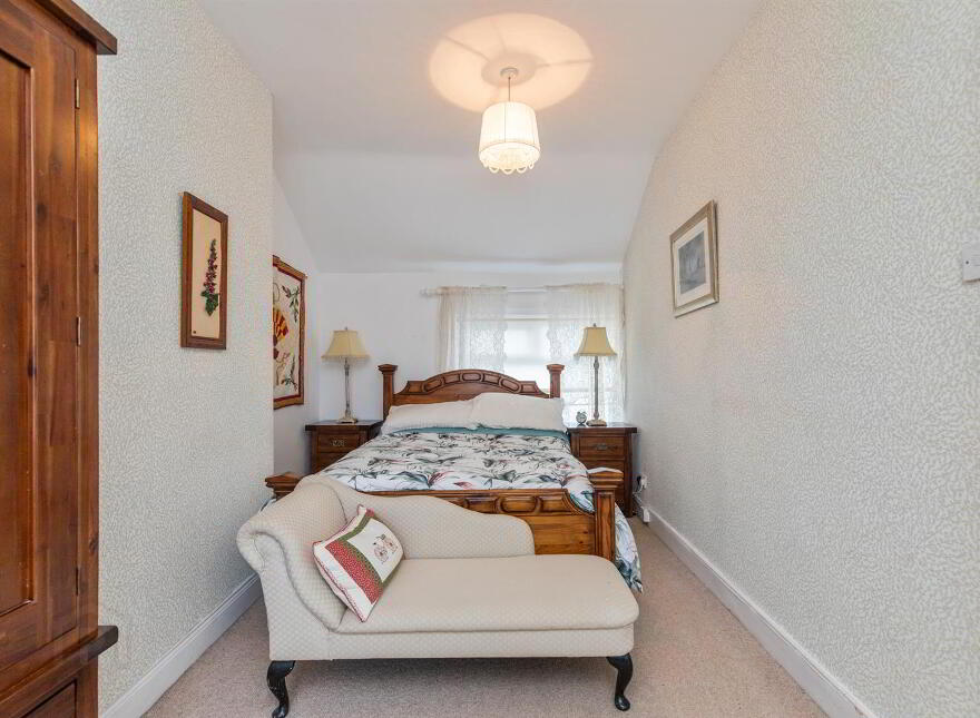 4 Donaghadee Road, Millisle, Newtownards, BT22 2BY
