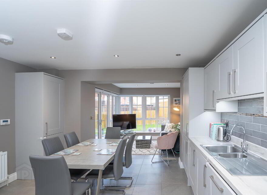 47 Millmount Village Park, Dundonald, Belfast, BT16 1YY