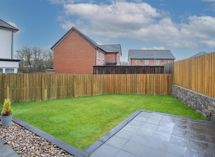 47 Millmount Village Park, Dundonald, Belfast, BT16 1YY