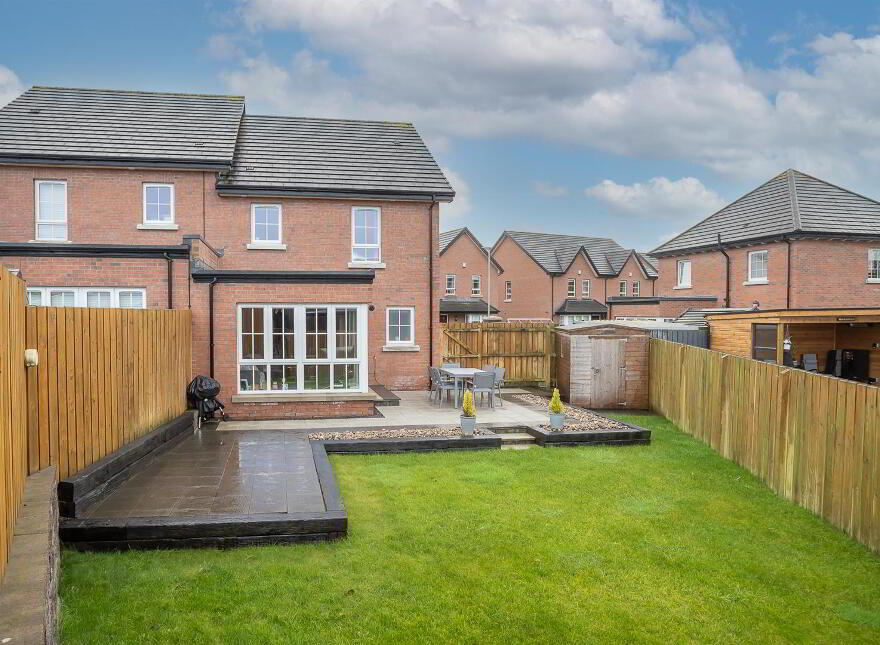47 Millmount Village Park, Dundonald, Belfast, BT16 1YY