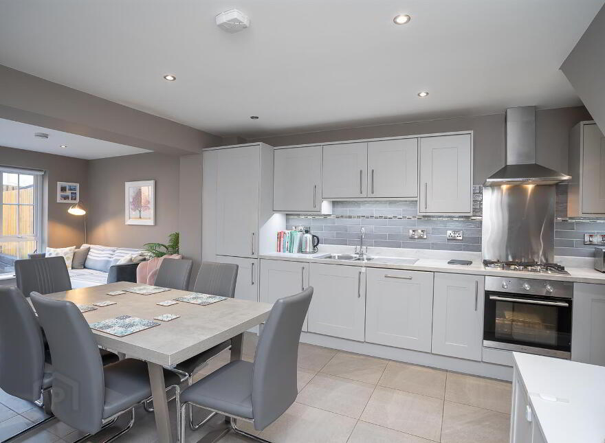 47 Millmount Village Park, Dundonald, Belfast, BT16 1YY
