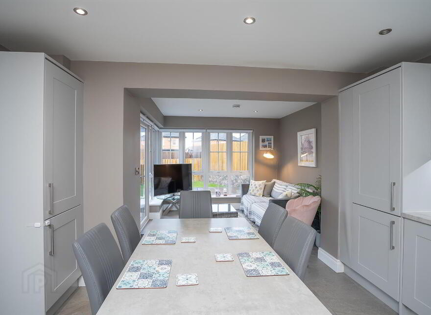 47 Millmount Village Park, Dundonald, Belfast, BT16 1YY