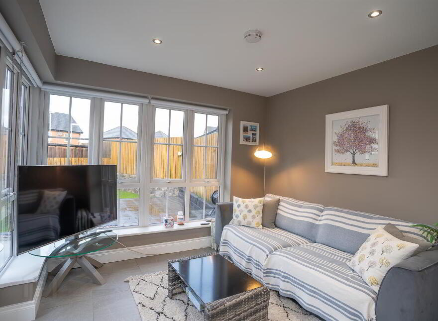 47 Millmount Village Park, Dundonald, Belfast, BT16 1YY