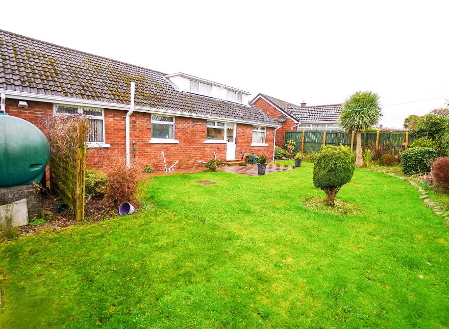 9 Rathmoyle Park West, Carrickfergus, BT38 7NG