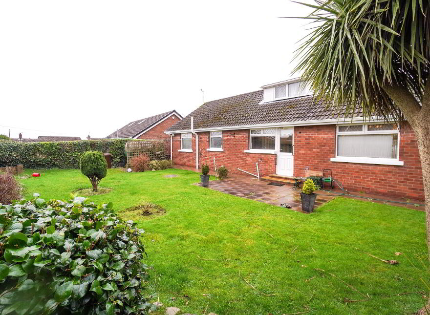 9 Rathmoyle Park West, Carrickfergus, BT38 7NG