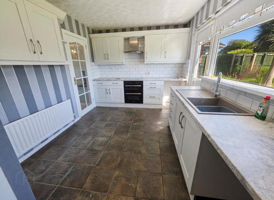 9 Rathmoyle Park West, Carrickfergus, BT38 7NG