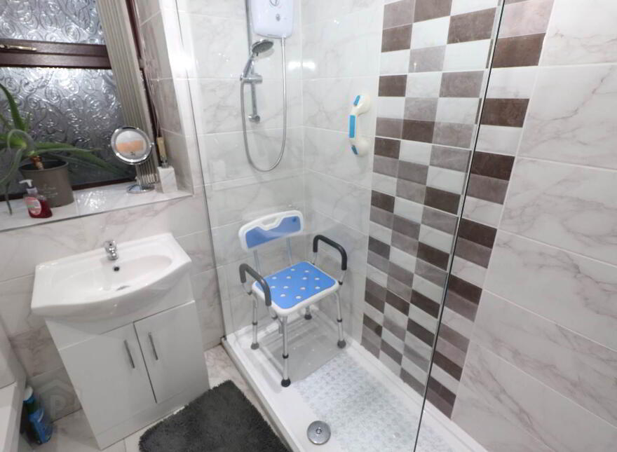 69 Moyard Parade, Springfield Road, Belfast, BT12 7HA