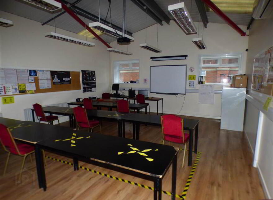 58 Ledcom Industrial Estate, Bank Road, Larne, BT40 3AW