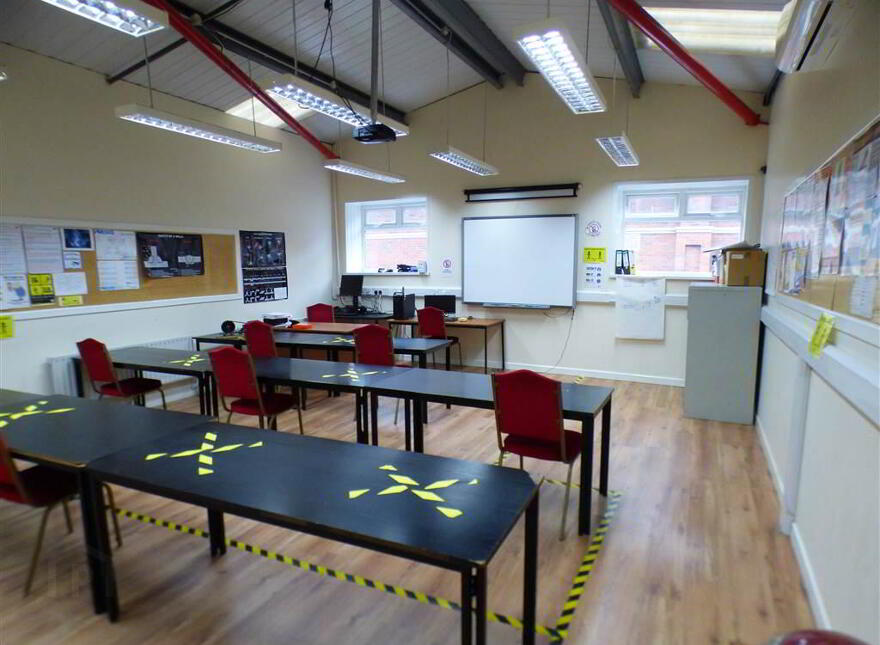 58 Ledcom Industrial Estate, Bank Road, Larne, BT40 3AW