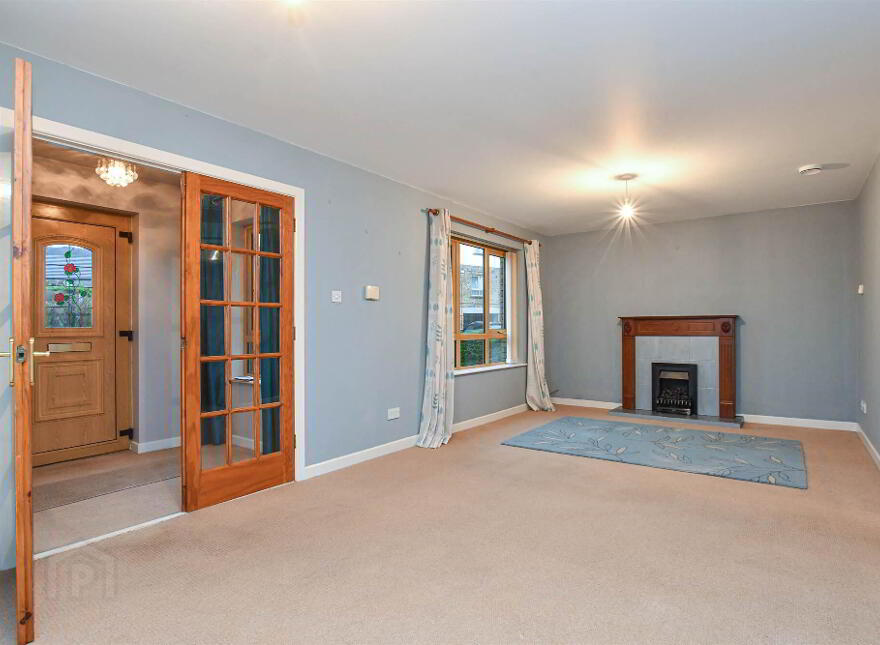 32 Woodrow Gardens, Saintfield, BT24 7WG