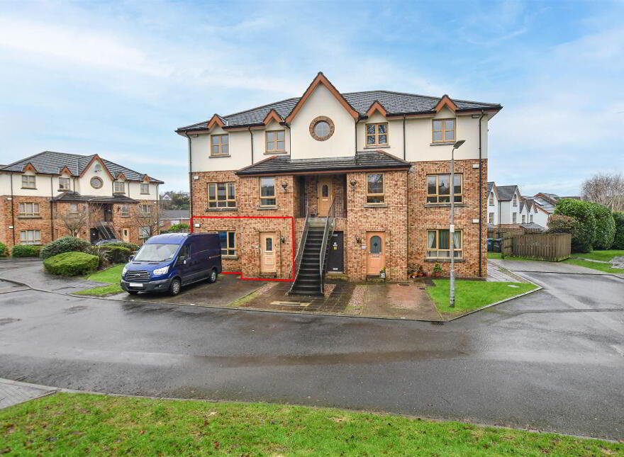 32 Woodrow Gardens, Saintfield, BT24 7WG