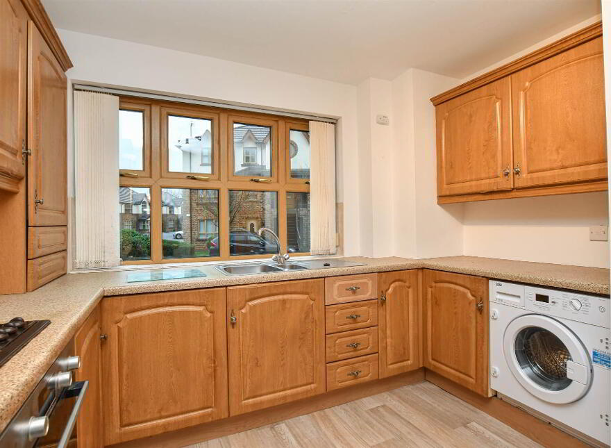 32 Woodrow Gardens, Saintfield, BT24 7WG