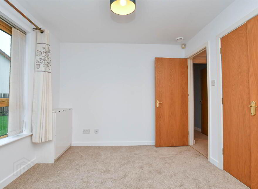 32 Woodrow Gardens, Saintfield, BT24 7WG