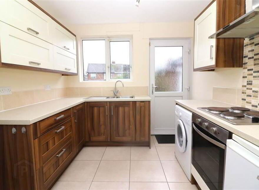 19 Cloverhill Avenue, Saintfield Road, Lisburn, BT27 5HW