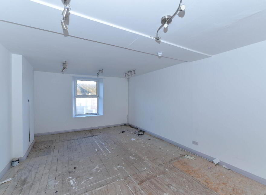 10 Main Street, Saintfield, BT24 7AA