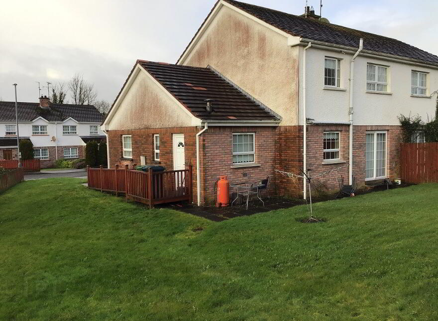 6 Oakgrove, Derrylin, Enniskillen, BT92 9GF