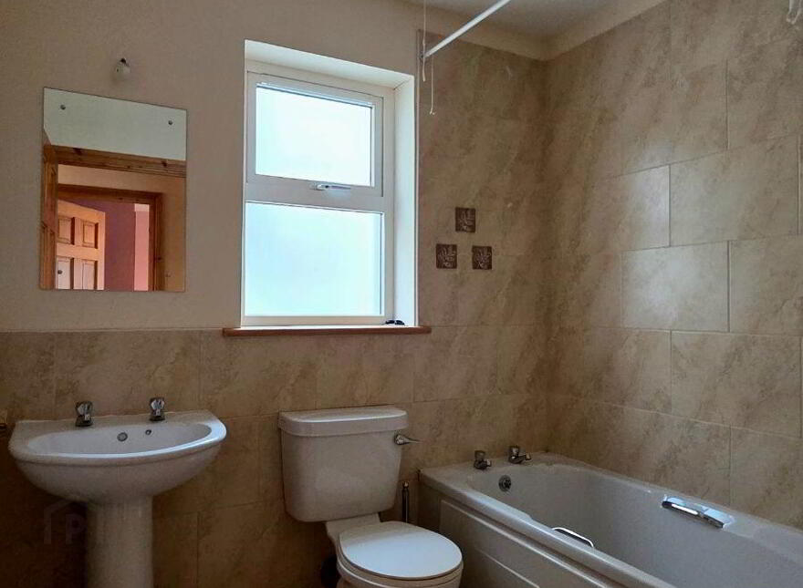10 Railway View, Belturbet, H14CA43