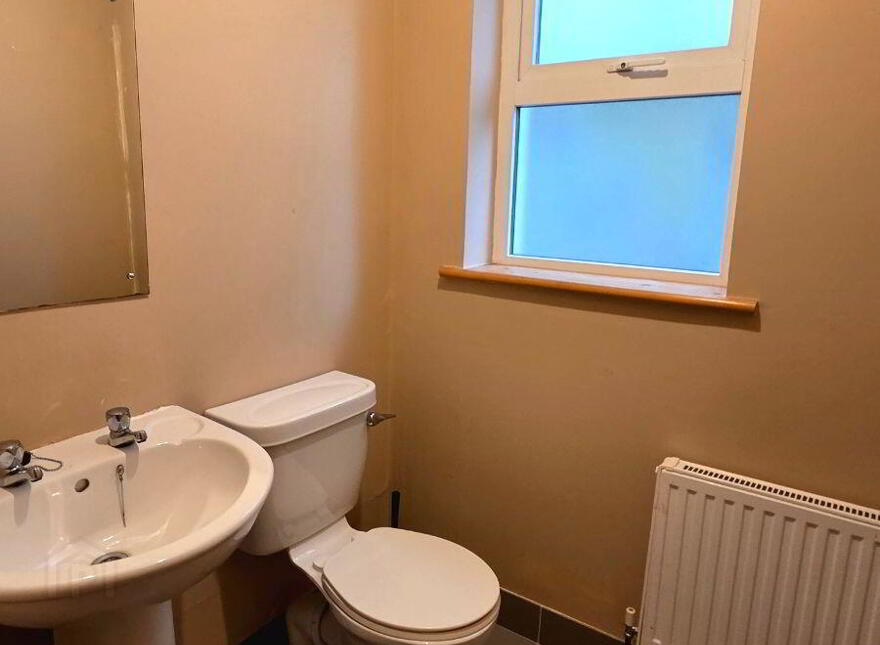 10 Railway View, Belturbet, H14CA43