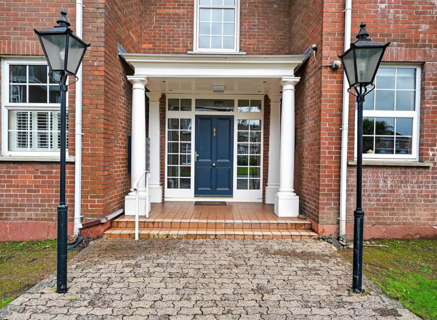 25 Thornhill, Malone, Belfast, BT9 6SS