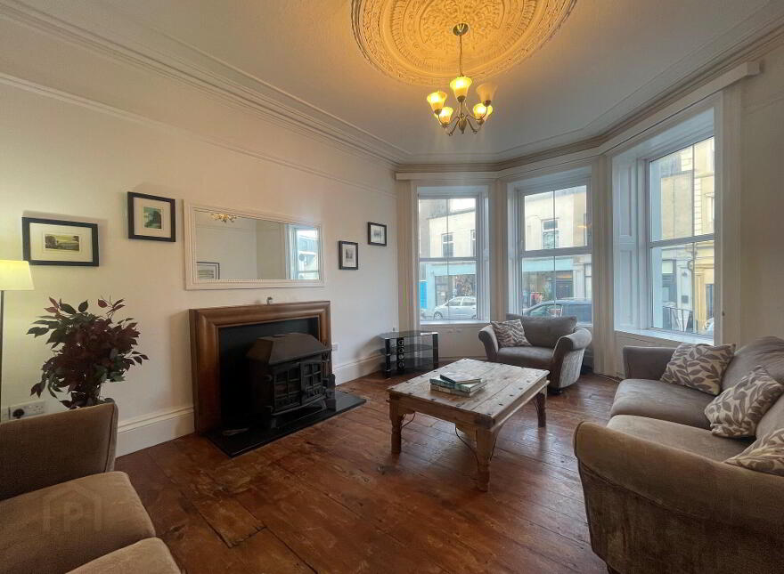 6 Bath Street, Portrush, BT56 8AW