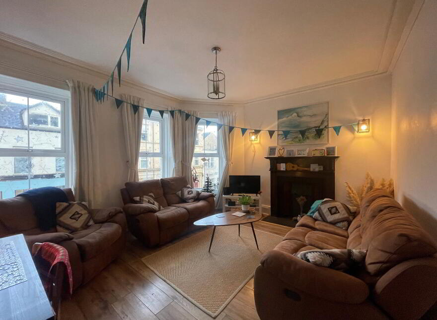 4 Bath Street, Portrush, BT56 8AW