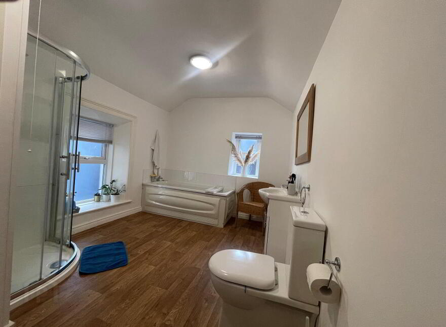 4 Bath Street, Portrush, BT56 8AW
