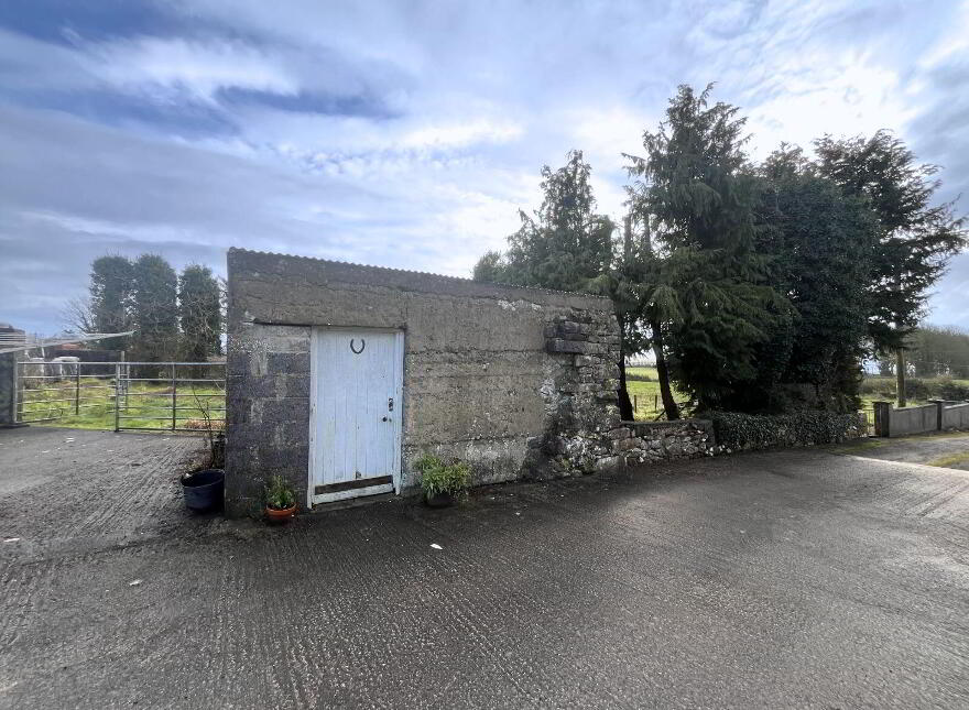 Lisduff, Irishtown, Claremorris, F12KP58